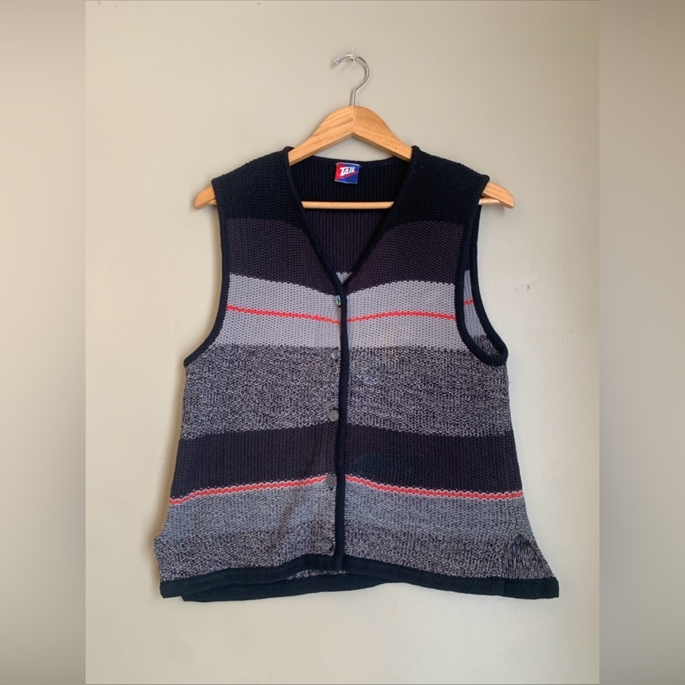 Vintage 90s Tail Women's Size Black Gray Button Up V-Neck Knit Golf Vest Preppy